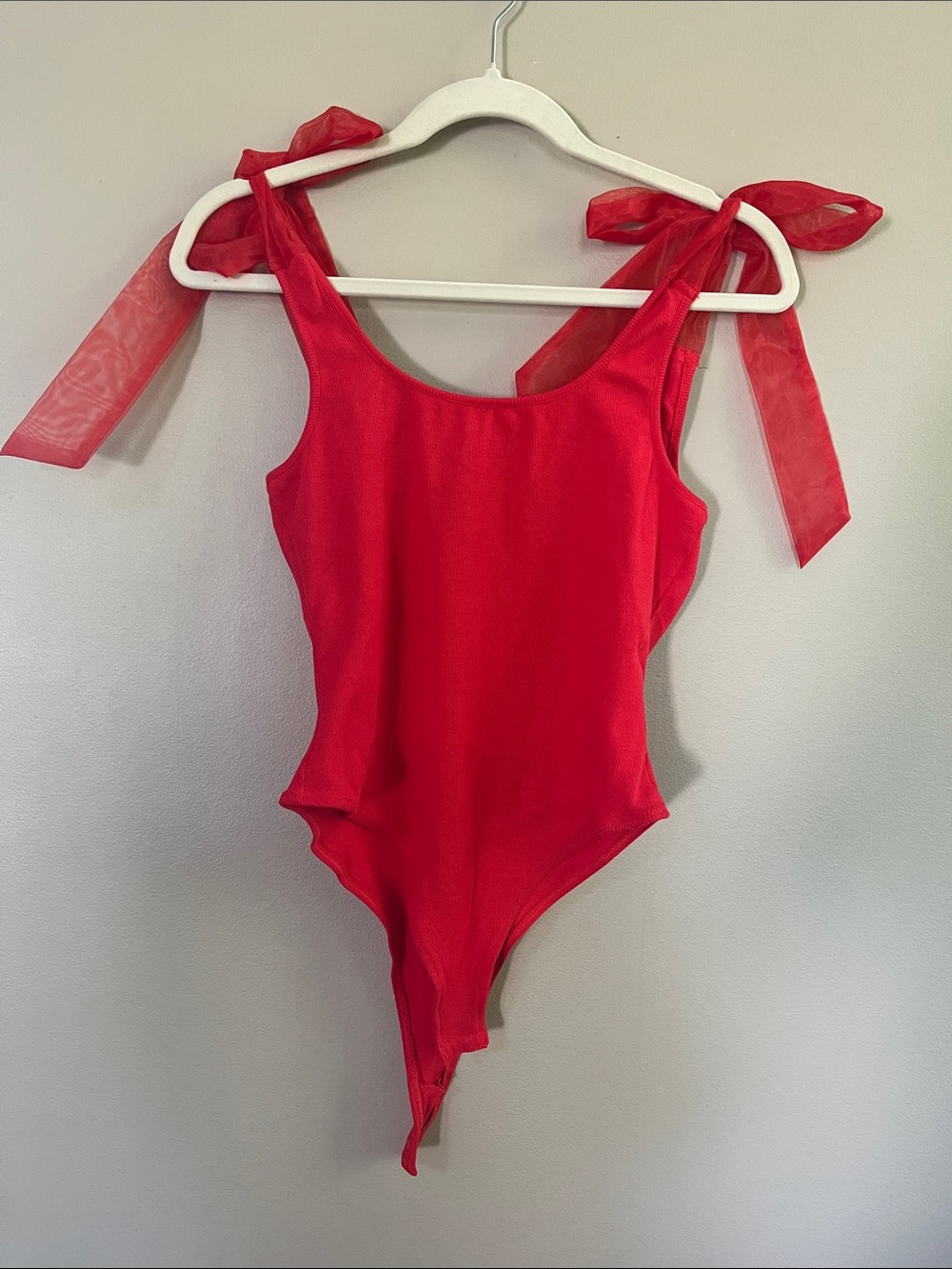 Day and Moon red ribbed tank sheer organza ties bodysuit size medium